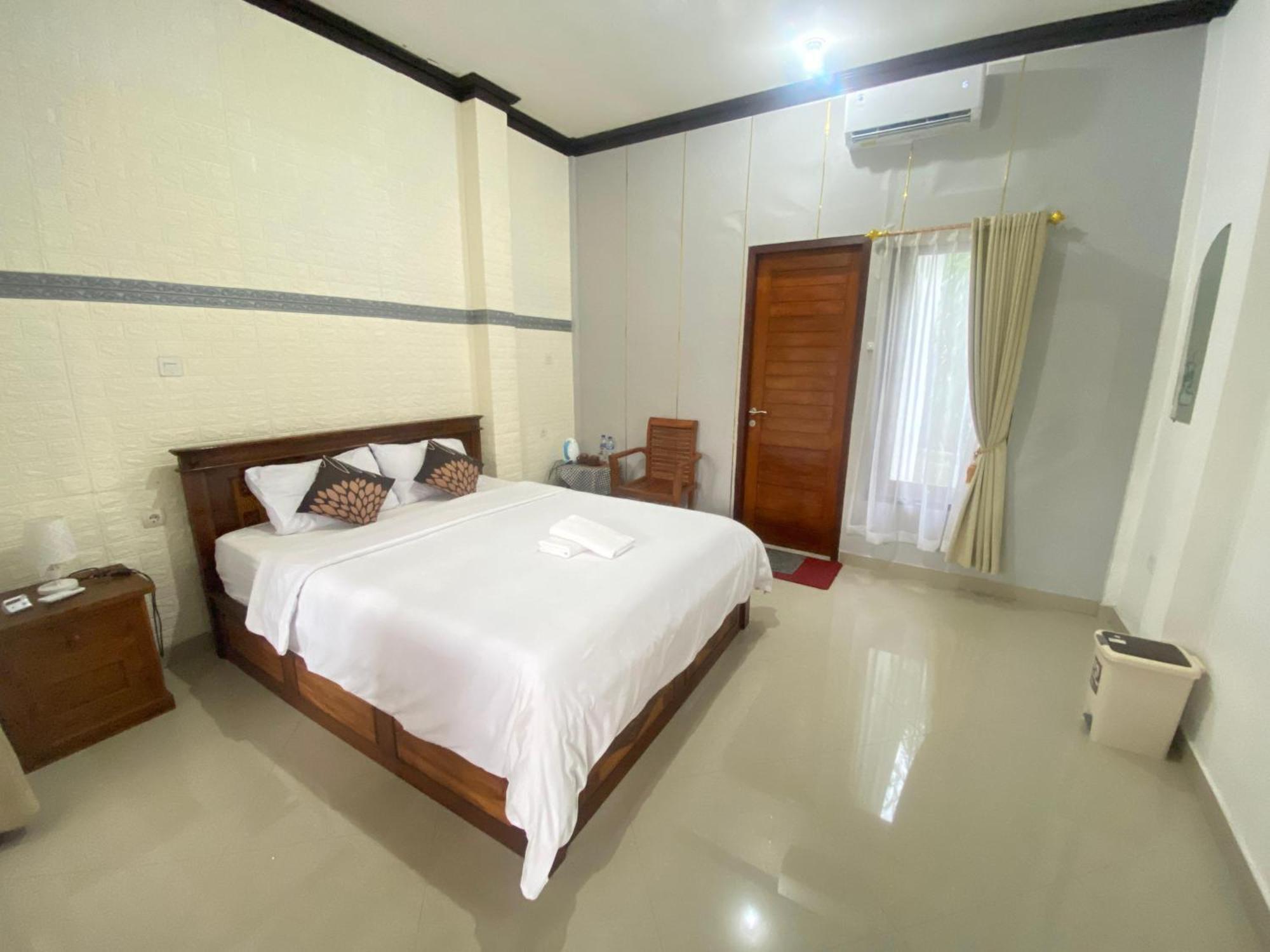 Sri Sedana Guest House Сидемен Экстерьер фото